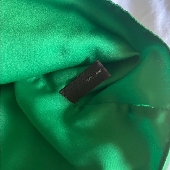 The Limited Halter Kelly Green Top - Picture 3 of 7